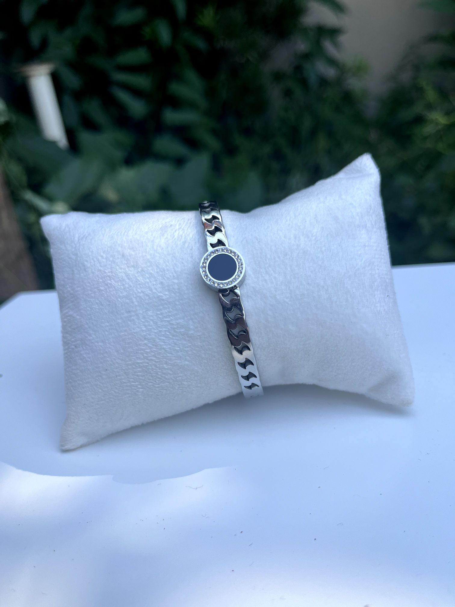 Bracelete Ônix Redonda Cravejada Aço prata
