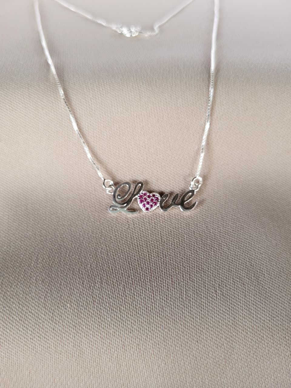 Colar Veneziana com Pingente Love Coração Cravejado Zircõnia Rosa prata