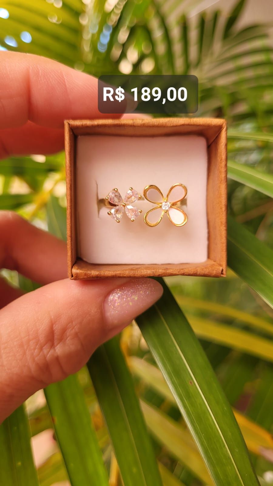 Anel 2 Flores / Zircônia e Madre Pérola dourado Tam Regulável