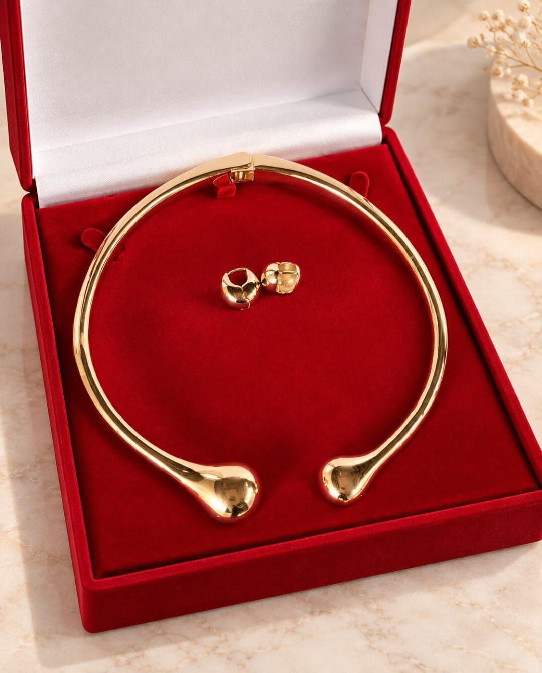 Conjunto Luxo Choker e Brinco Gota Lisa dourada